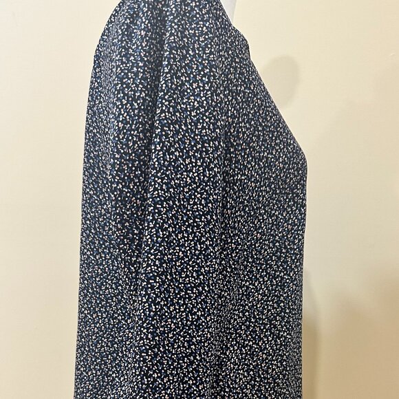 ANN TAYLOR Petite Med Navy Blue w/floral design V Neck Flowy Long Sleeve - Picture 6 of 13